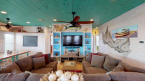 OV23 House on Stilts with Beachy Decor, Located near Beach, Balcony, Shared Pool